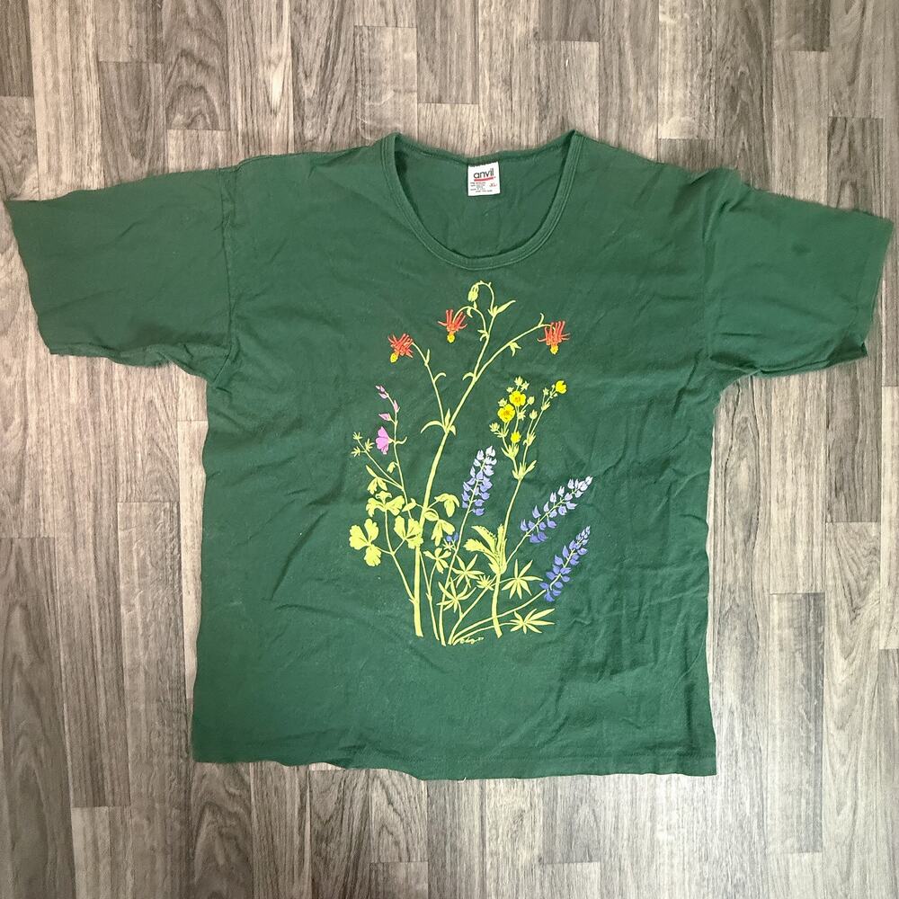 Green Graphic Flower Tee Shirt Wildflower Print 100% Cotton Single Stitch